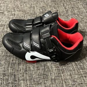 Peloton Cycling shoes with Clips